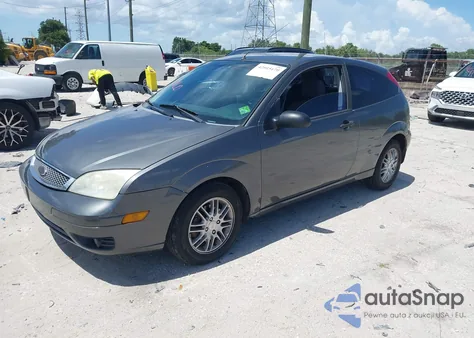 2005 Ford Focus Zx3 from USA, damaged, VIN 3FAFP31N45R136601
